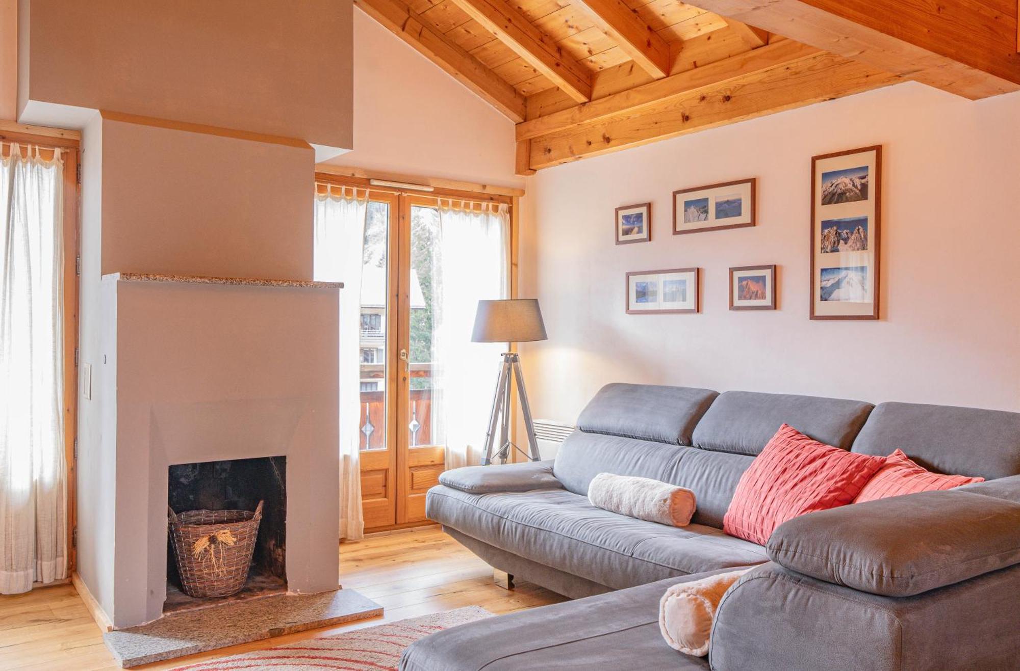 Apartment Capucin - A 3 Bedroom Chamonix Mountain Loft エクステリア 写真