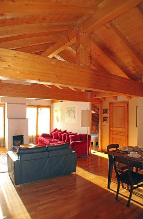 Apartment Capucin - A 3 Bedroom Chamonix Mountain Loft エクステリア 写真